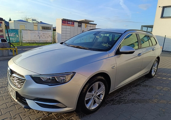 Opel Insignia cena 65000 przebieg: 133000, rok produkcji 2019 z Chełm małe 596